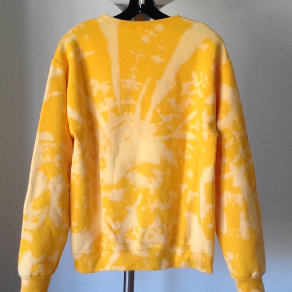 🌟⚫️🌟 BFFs & Babes -Yellow for Yiannis Sweatshirt - Picture 2 of 6